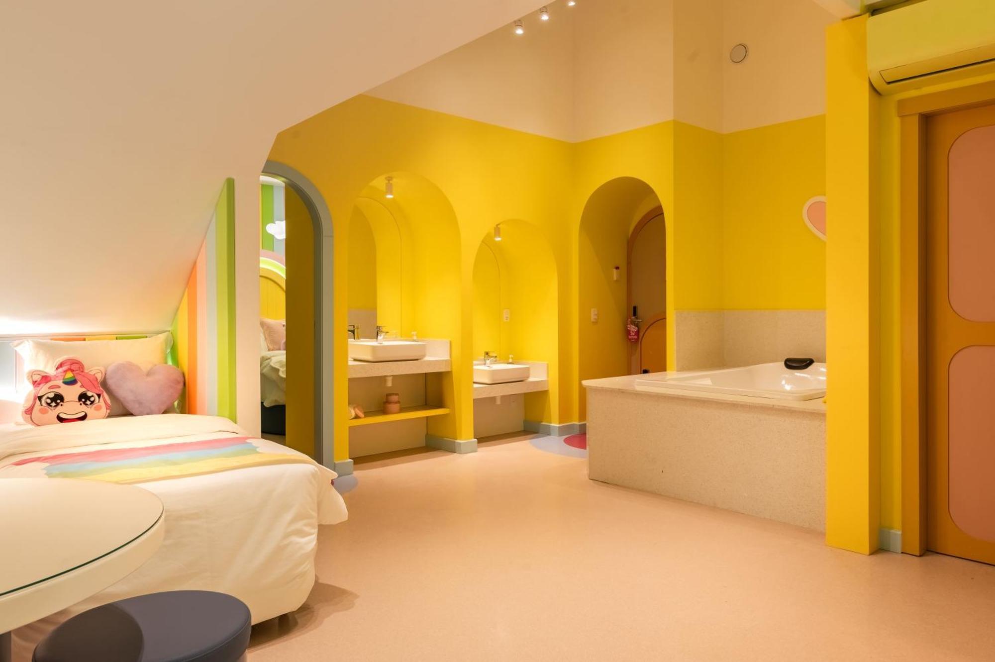 Mundo Criamigos Hotel Грамаду Екстериор снимка